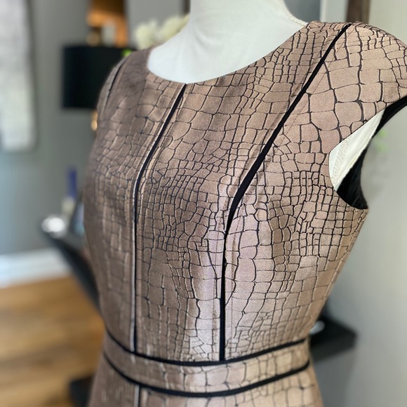 David Meister Bronze Embossed Sheath Dress 8 - Picture 3 of 11